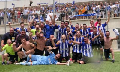 La SD Ejea celebrando su reciente ascenso a Segunda División B